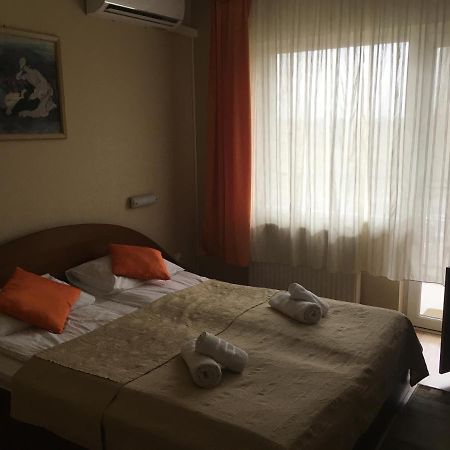 Pensiunea Brigi Satu Mare Exteriör bild